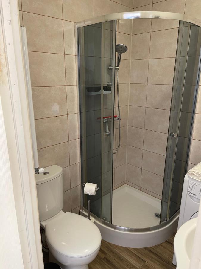 Studio Flat Fully Equipped Leilighet Croydon Eksteriør bilde