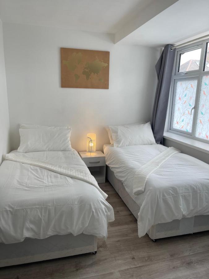 Studio Flat Fully Equipped Leilighet Croydon Eksteriør bilde